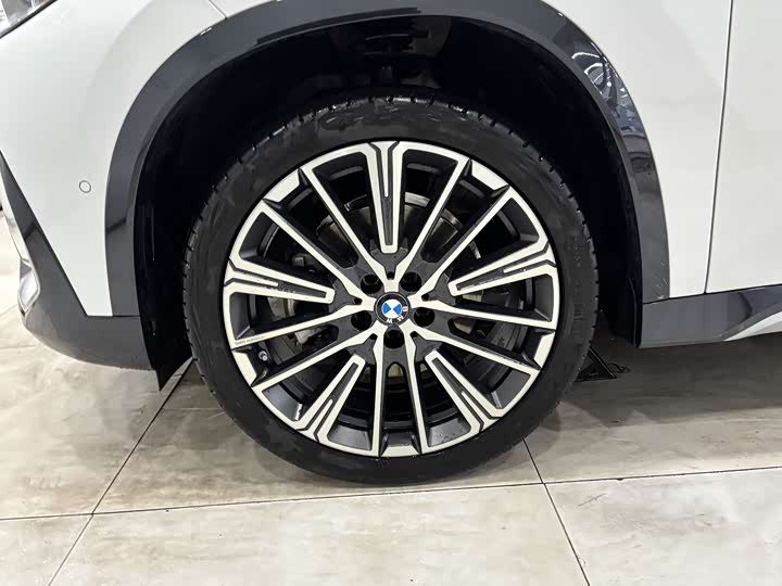 Фото 35 - BMW X1