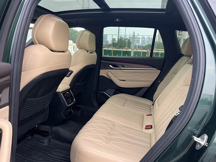 Фото 20 - Geely Monjaro