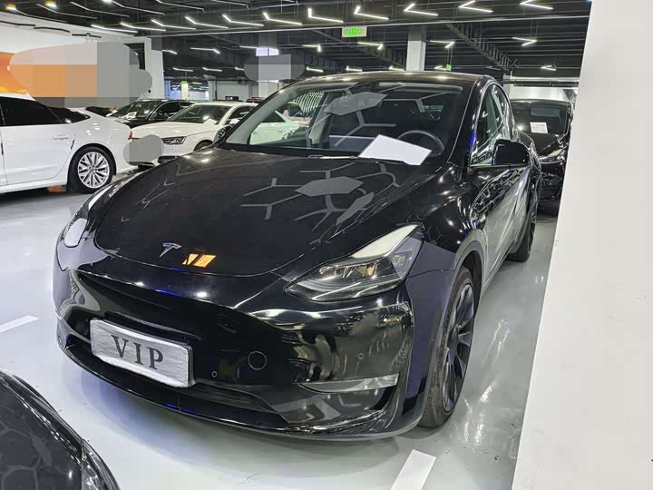 Фото 1 - Tesla Model Y