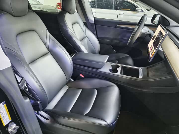 Фото 11 - Tesla Model Y