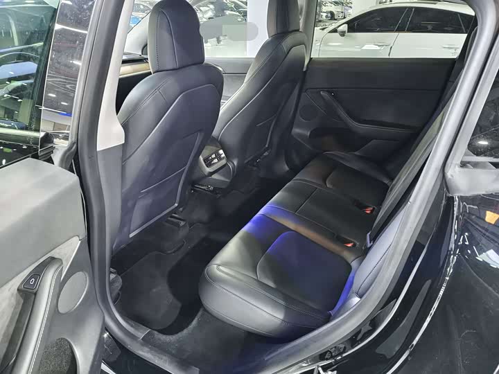 Фото 18 - Tesla Model Y