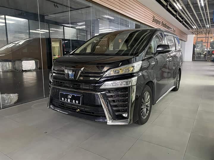 Фото 1 - Toyota Vellfire