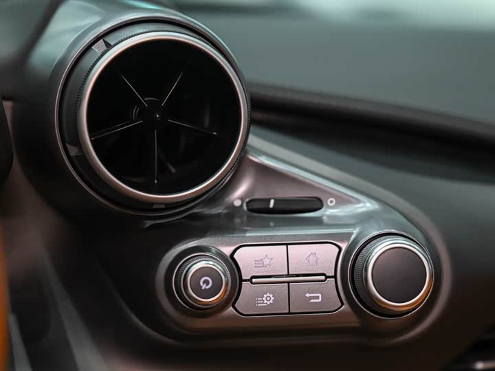 Фото 15 - Ferrari F8