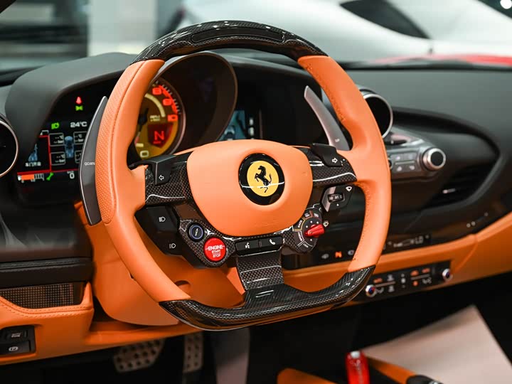 Фото 7 - Ferrari F8