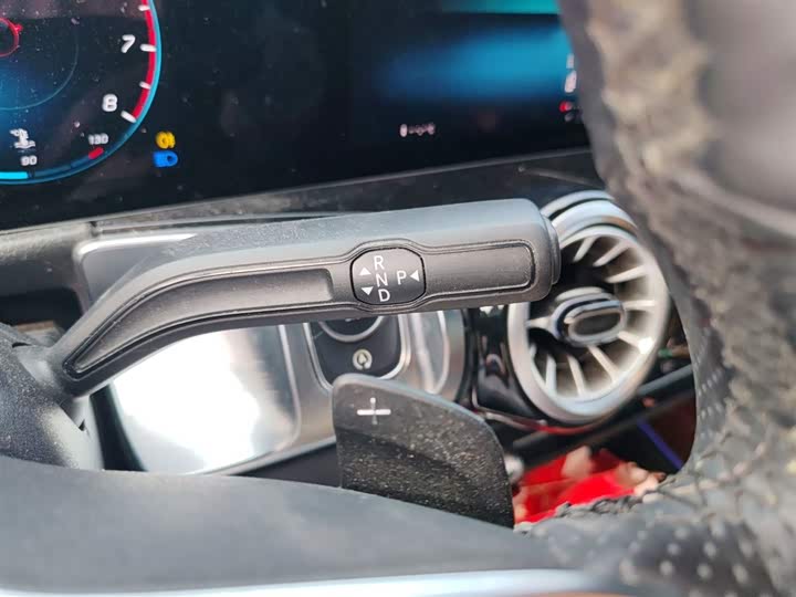 Фото 13 - Mercedes-Benz GLB-Class