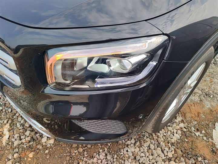 Фото 24 - Mercedes-Benz GLB-Class