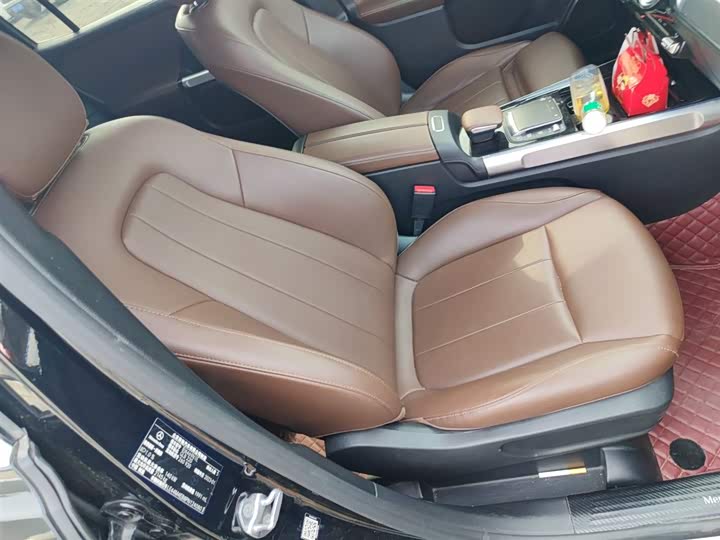 Фото 25 - Mercedes-Benz GLB-Class