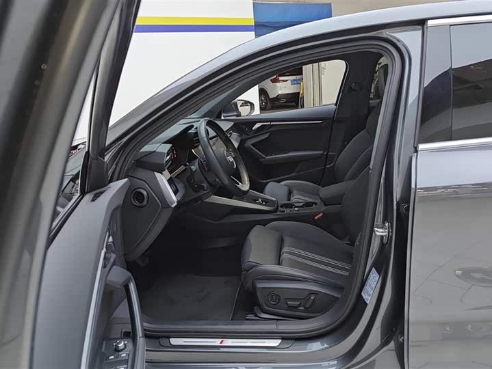 Фото 9 - Audi A3