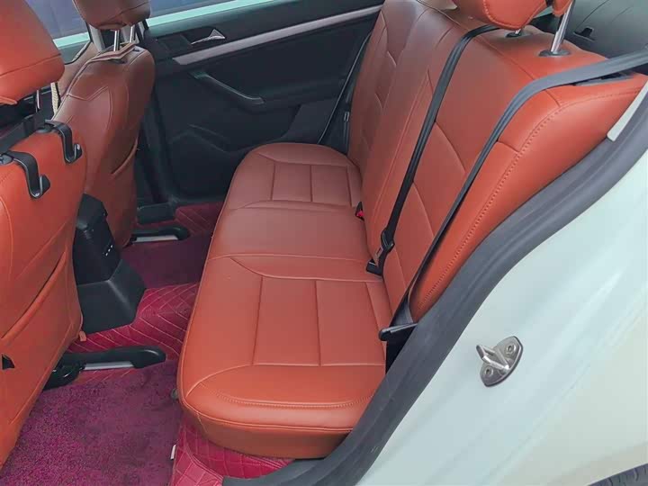 Фото 17 - Volkswagen Lavida