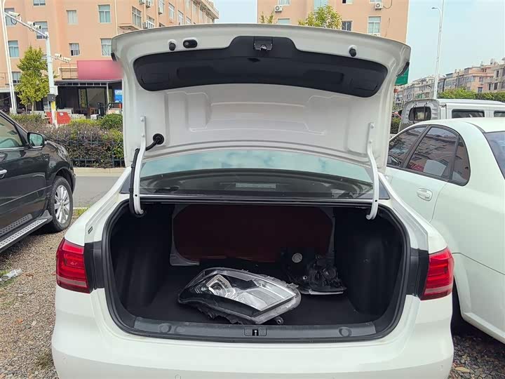 Фото 19 - Volkswagen Lavida