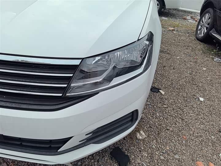 Фото 24 - Volkswagen Lavida