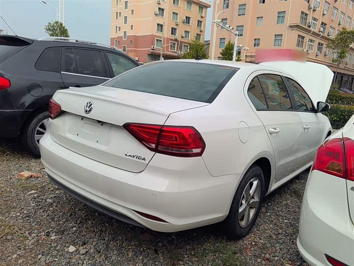 Фото 7 - Volkswagen Lavida