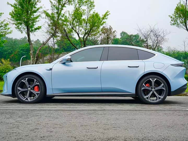 Фото 3 - Nio ET5