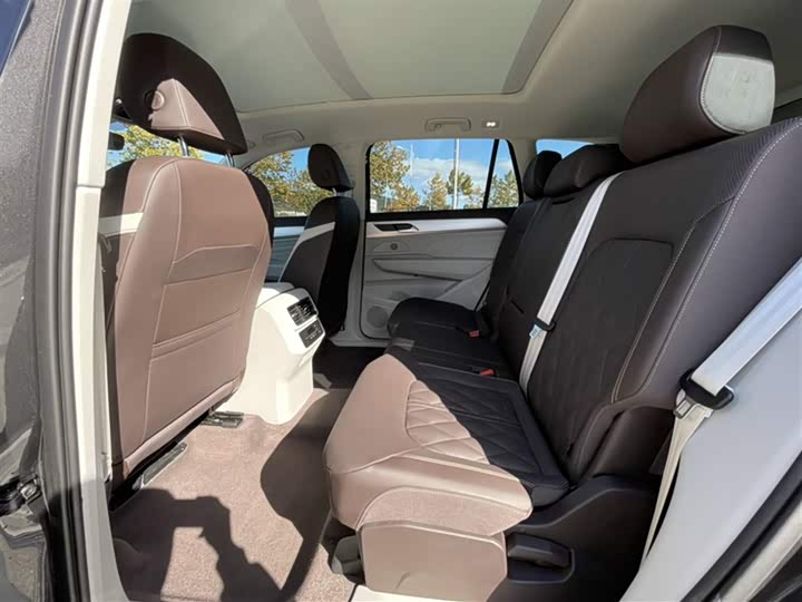 Фото 11 - Volkswagen Tavendor