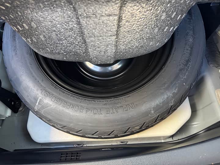 Фото 19 - Lexus NX