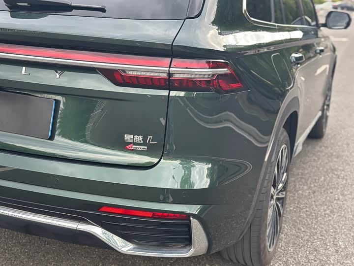 Фото 16 - Geely Monjaro