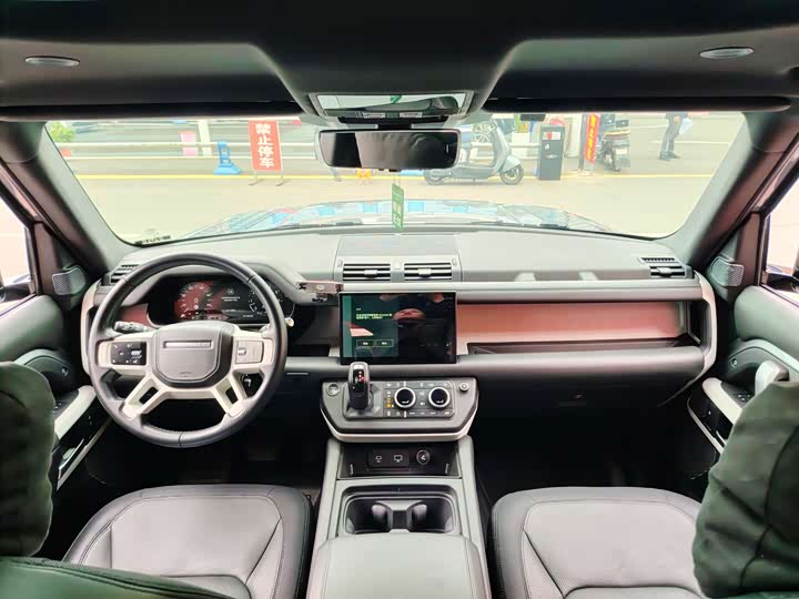 Фото 13 - Land Rover Defender