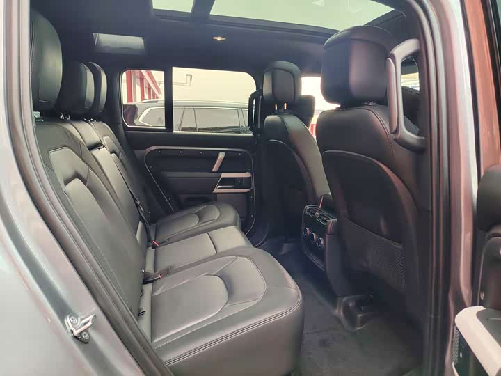 Фото 17 - Land Rover Defender