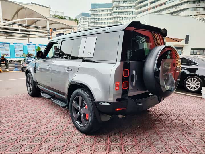 Фото 18 - Land Rover Defender