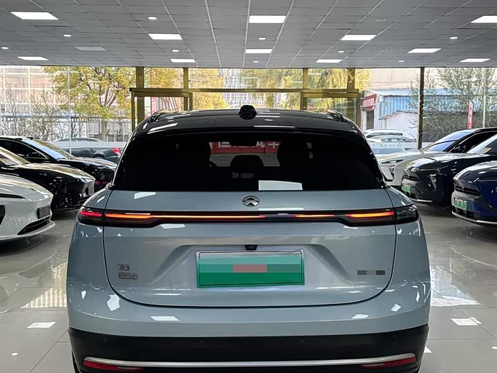 Фото 4 - Nio ES6