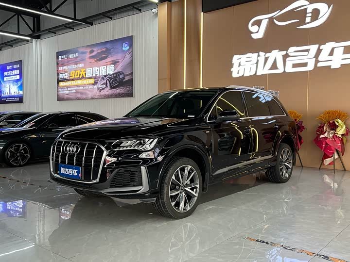 Фото 1 - Audi Q7