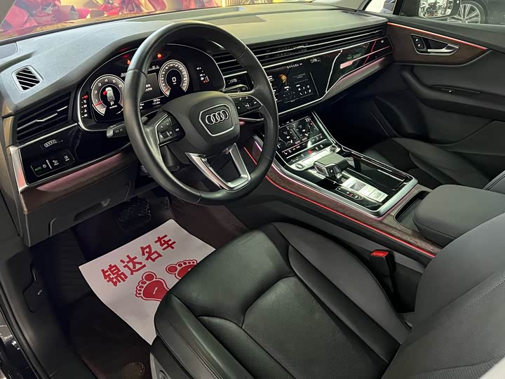 Фото 4 - Audi Q7