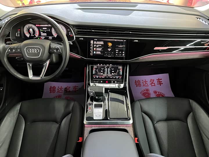 Фото 9 - Audi Q7