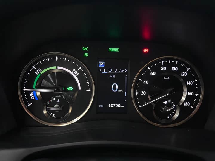 Фото 14 - Toyota Alphard