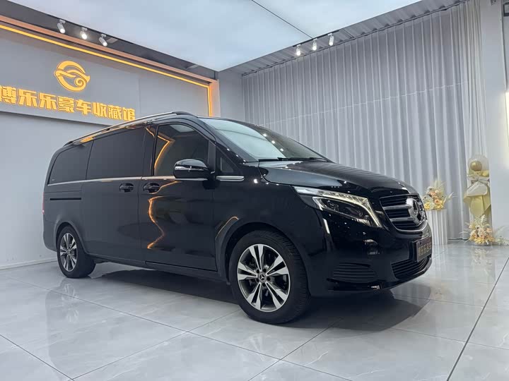 Фото 3 - Mercedes-Benz V-Class