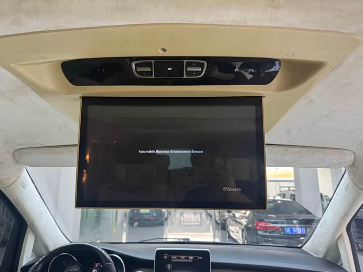 Фото 7 - Mercedes-Benz V-Class