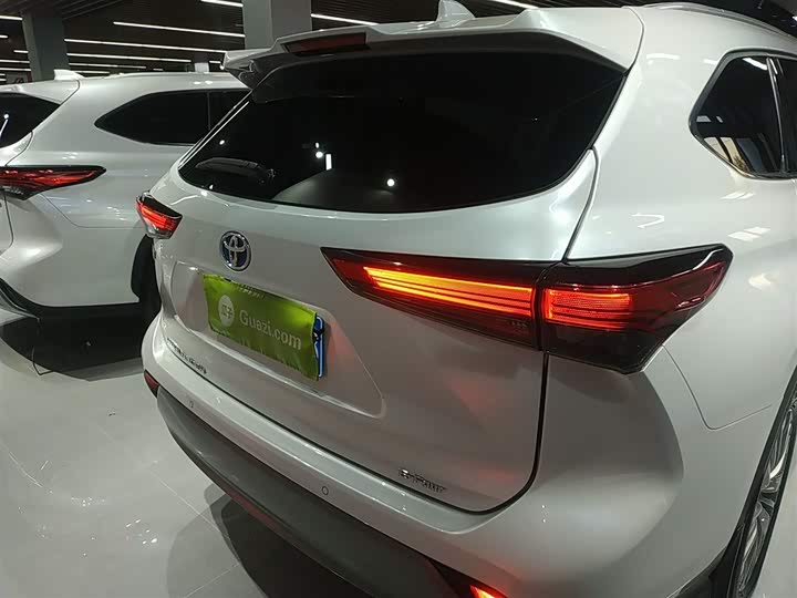 Фото 6 - Toyota Highlander