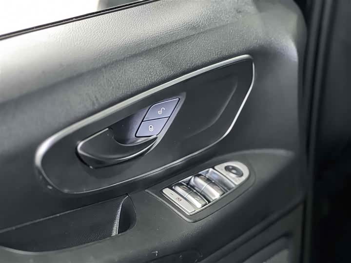 Фото 18 - Mercedes-Benz Vito