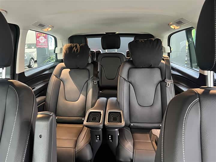 Фото 19 - Mercedes-Benz Vito