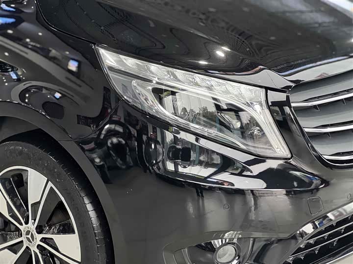 Фото 9 - Mercedes-Benz Vito