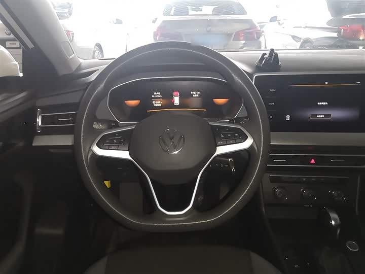 Фото 11 - Volkswagen Lavida