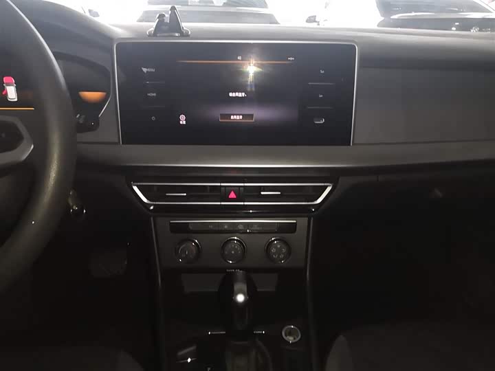 Фото 13 - Volkswagen Lavida