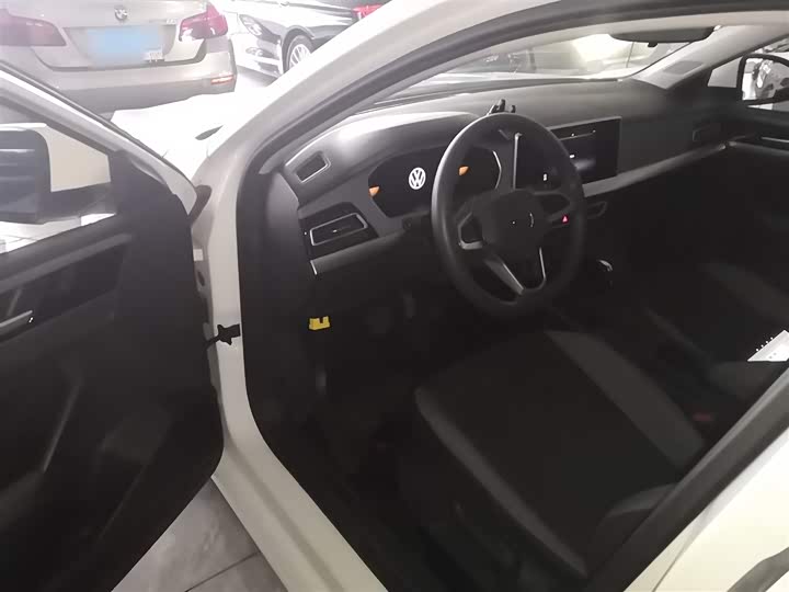 Фото 16 - Volkswagen Lavida