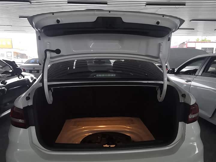 Фото 19 - Volkswagen Lavida