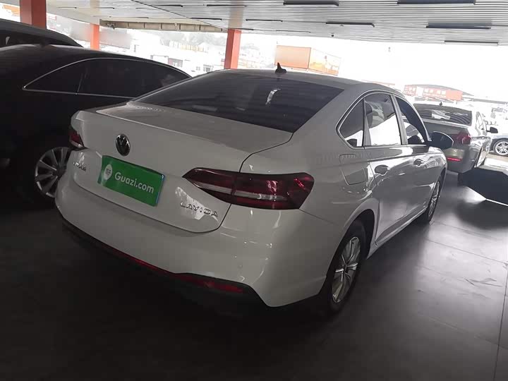 Фото 7 - Volkswagen Lavida