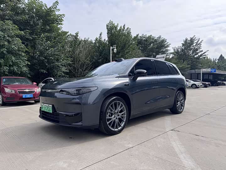 Фото 1 - Leapmotor C10