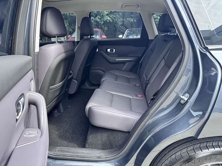 Фото 8 - Leapmotor C10