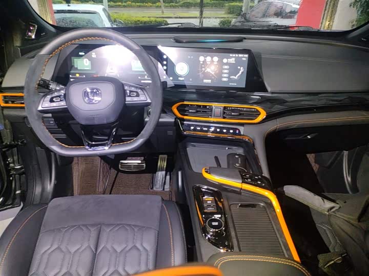 Фото 10 - Changan UNI-T