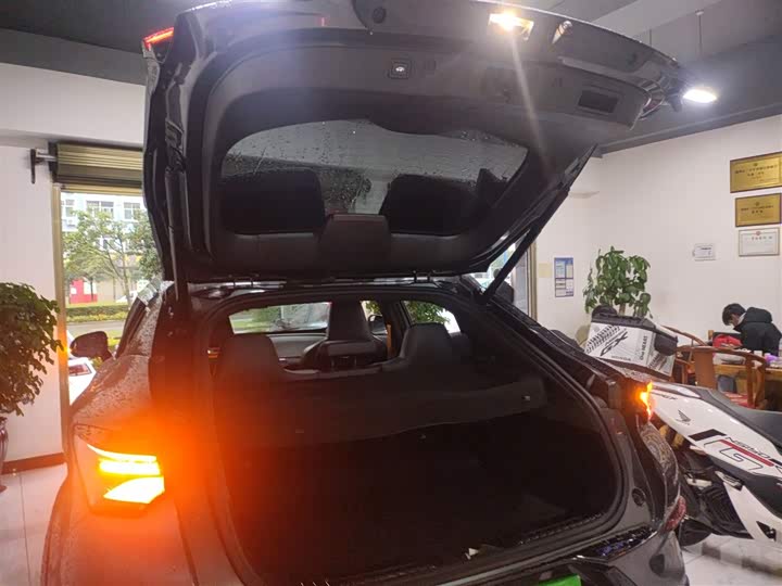 Фото 19 - Changan UNI-T