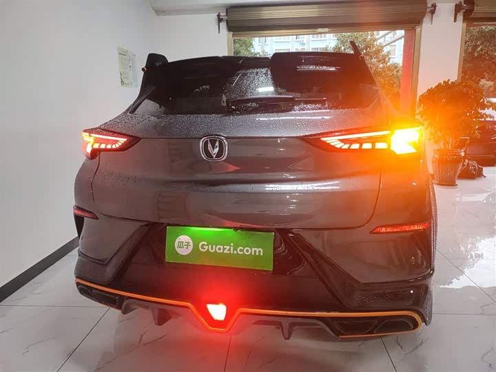 Фото 6 - Changan UNI-T