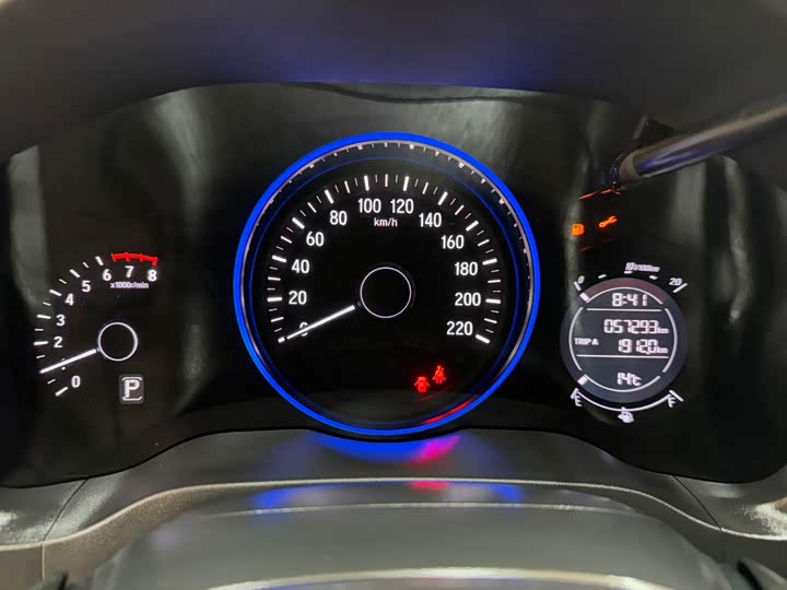 Фото 10 - Honda Vezel