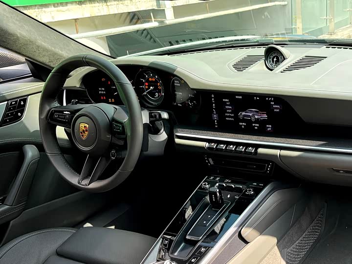 Фото 16 - Porsche 911