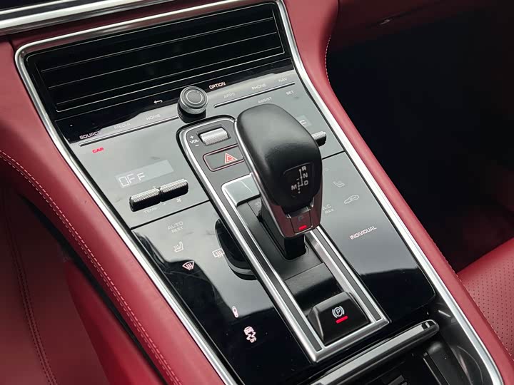 Фото 12 - Porsche Panamera Hybrid