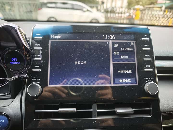 Фото 11 - Toyota Avalon