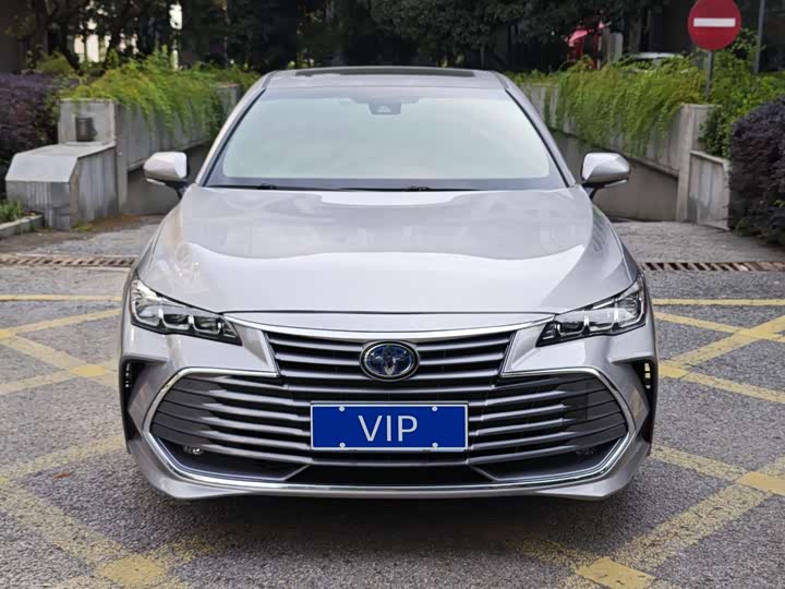 Фото 2 - Toyota Avalon