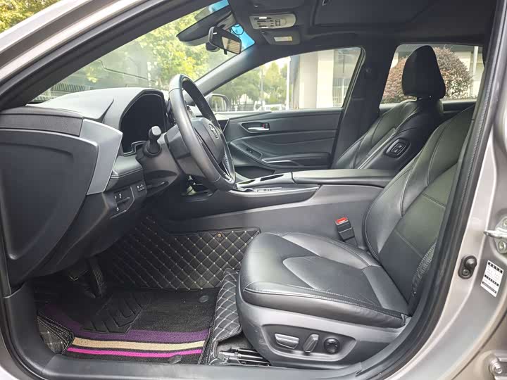 Фото 4 - Toyota Avalon